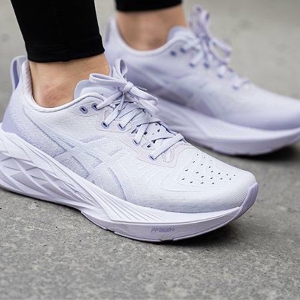 Asics Women's Light Purple Athletic Shoes Novablast 4 Sz 9.5